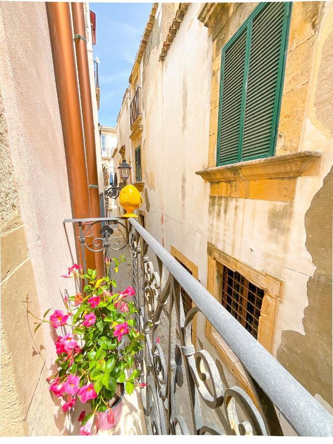 Rua 39 Fine Apartments By Dimore In Sicily Syracuse Bagian luar foto